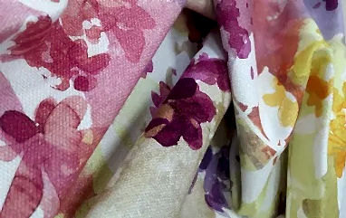 Натуральные ткани с ярким принтом