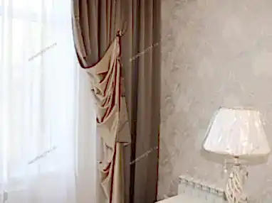 Роскошные золотые шторы из элитных тканей